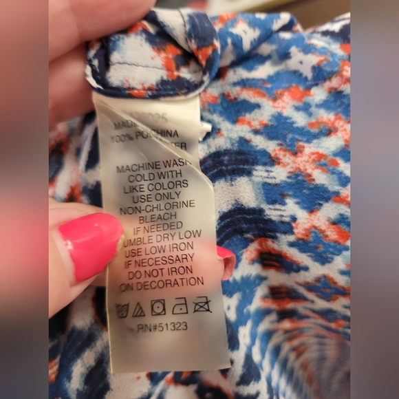 Vince Camuto Blue White Geometric Boho Print Sheer Short Sleeve Top 2X - Picture 6 of 6